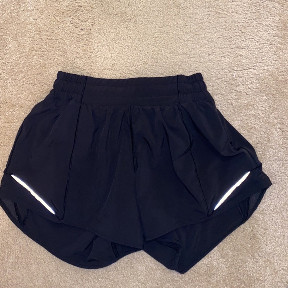Lululemon Hotty Hot Short 4”